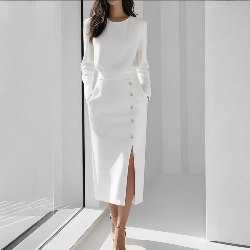 Robe boutonnée à manches longues, col rond, taille cintrée et fente