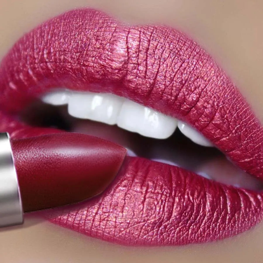 Metallic Plumping Lip Oil