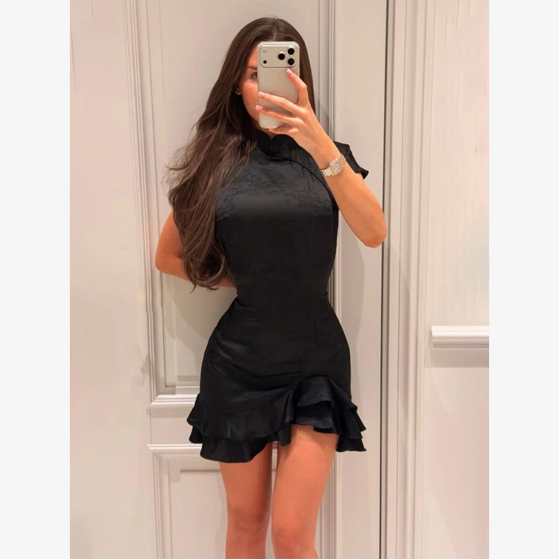 Gold Chain Black Maxi Dress – Sleeveless Slim-Fit Evening Gown
