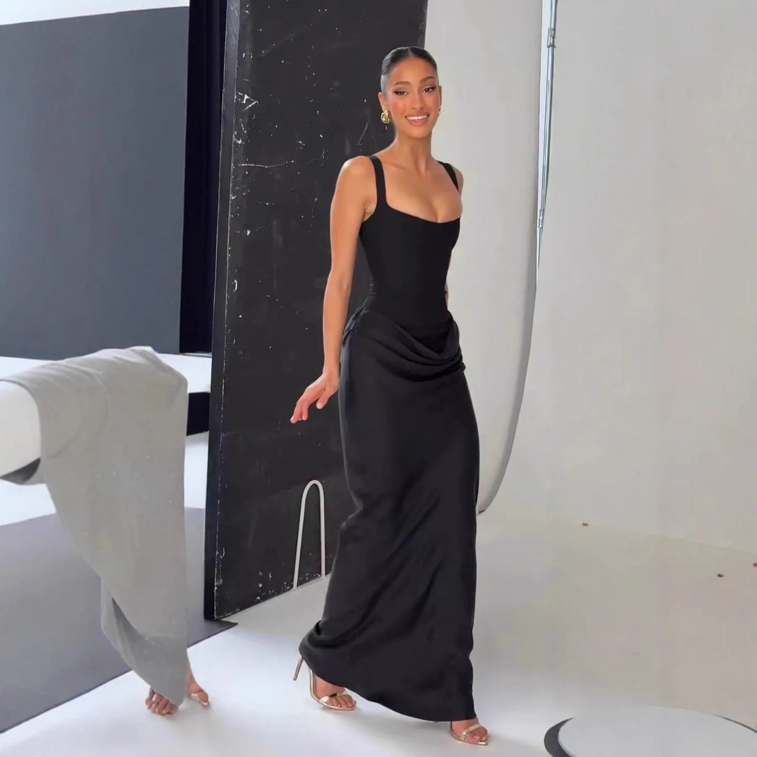 Backless Ruched Bandage Maxi Dress – U-Neck Bodycon Gown