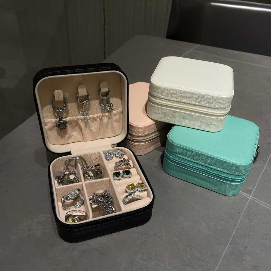Zip-Close Travel Jewellery Storage Box