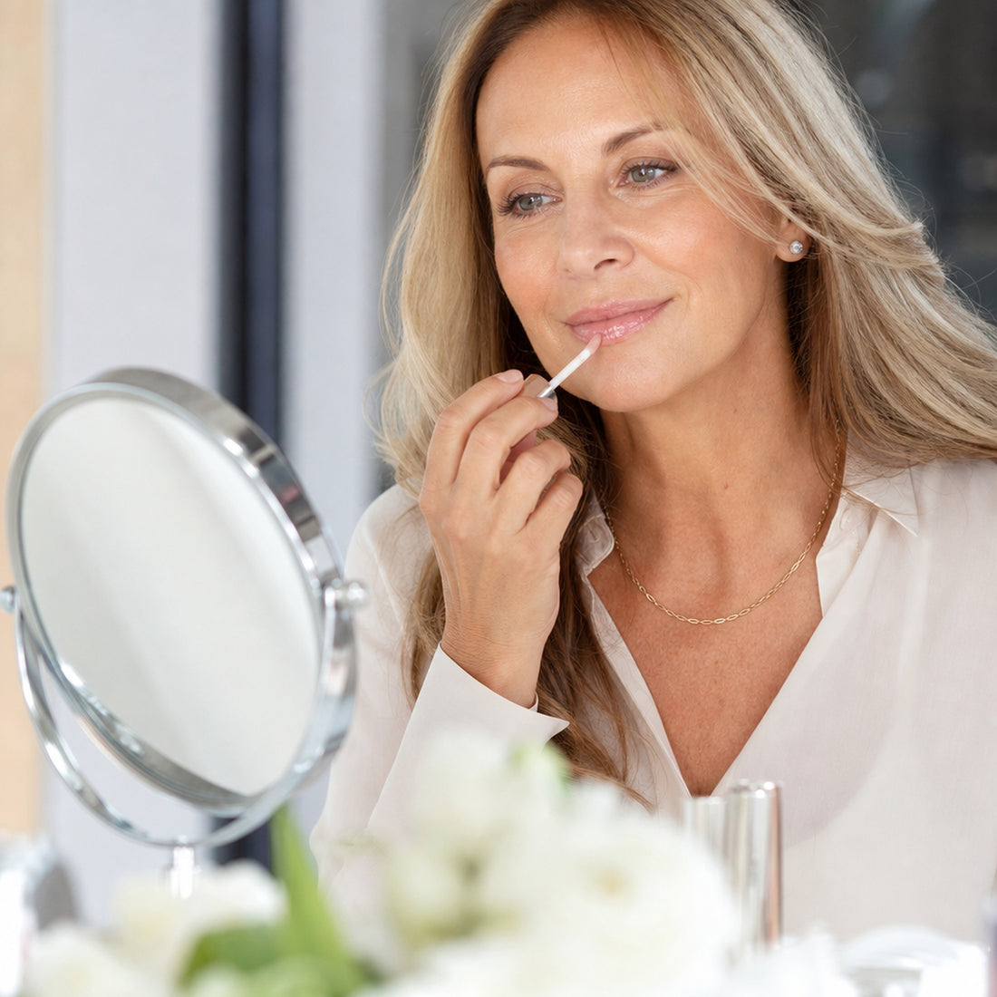 Lifestyle — juicy lip plump look