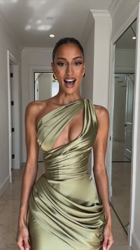 One-Shoulder Mermaid Evening Gown With Fitted Waist